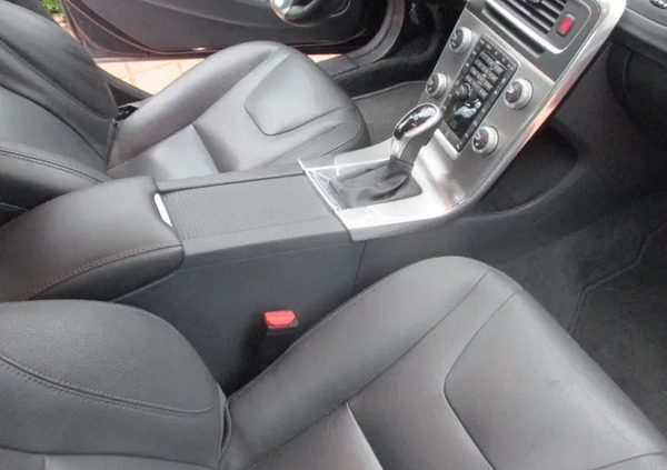 Volvo V60 cena 47000 przebieg: 71900, rok produkcji 2018 z Strzelno małe 79